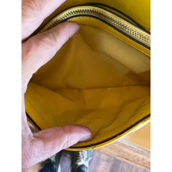 Authentic Tory Burch Yellow Quilted Leather Kira Crossbody - Picture 10 of 14